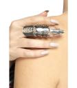 Anillo a modo de dedo plateado