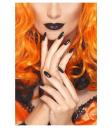Esmalte de uñas y pintalabios, negro