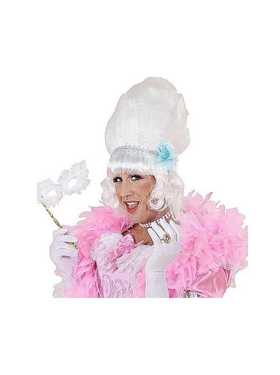 Peluca de Marquesa con perlas blancas.