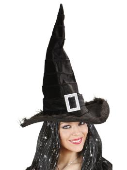 Sombrero de bruja con borde de peluche y hebilla.